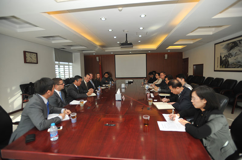 商密辦副主任安曉龍會見美國通用汽車首席產(chǎn)品網(wǎng)絡(luò)安全執(zhí)行官杰弗瑞?馬斯米拉